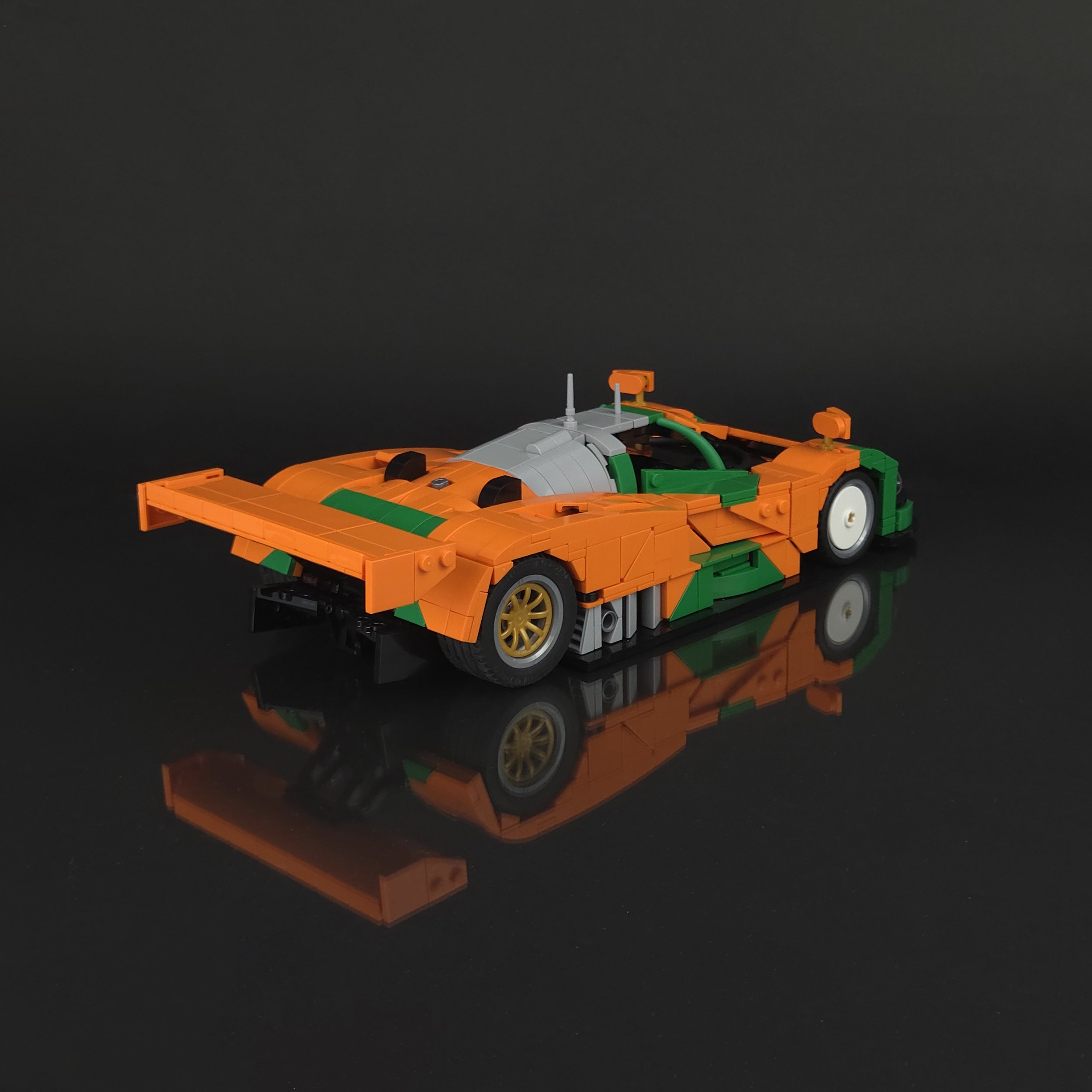 Mazda 787B [Renown - livery] - Instructions — Pingubricks
